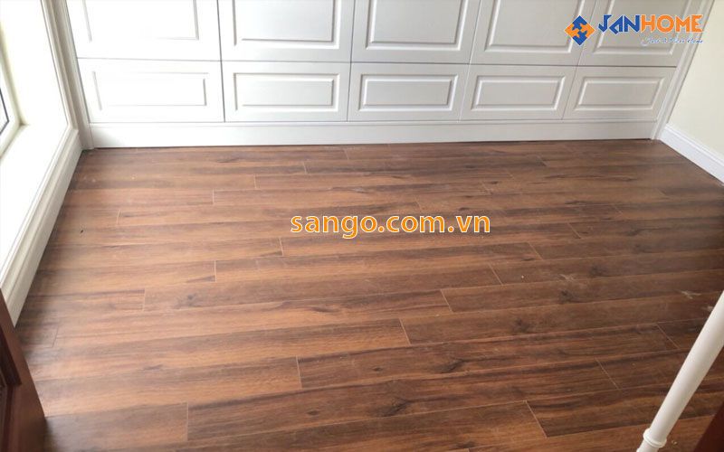 Sàn gỗ Teak có khả năng chịu nước tốt